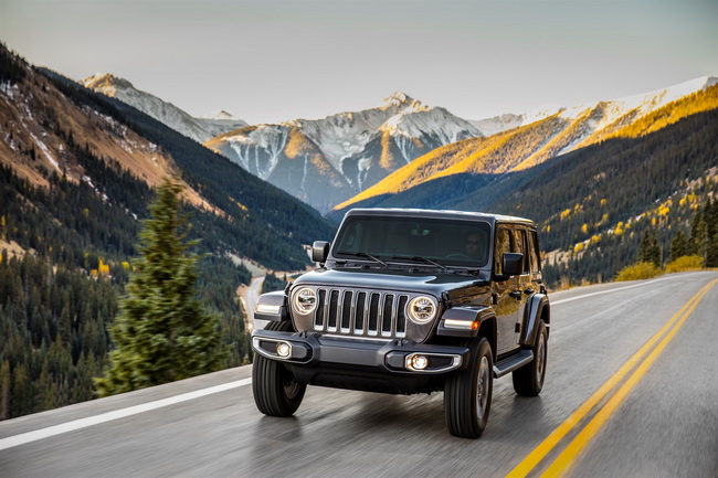   Camp Jeep   Jeep Wrangler Rubicon 1941  Mopar.         2019 .    Mopar     .   :   2  , ,   ,    ,       .