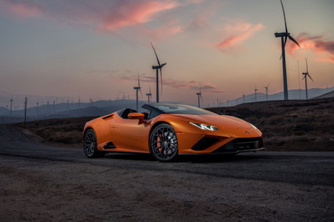 Lamborghini Huracán EVO RWD Spyder —        Hurac án,  5,2-   Lamborghini V10.           Lamborghini.      (P -TCS),            .   610 ..,   100 /   3,5 ,     324 /.