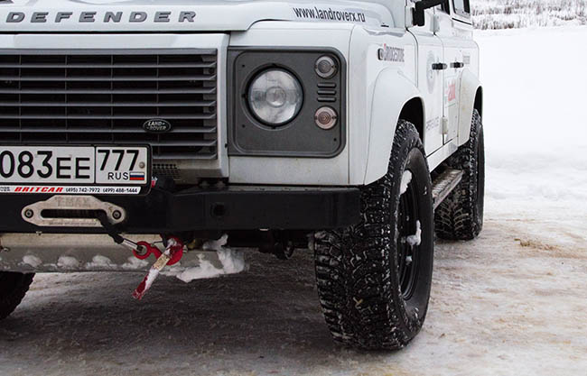    BRIDGESTONE  Land Rover Defender