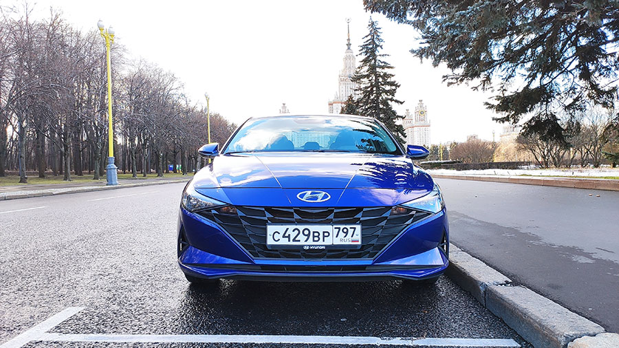 Hyundai Elantra - 2022 