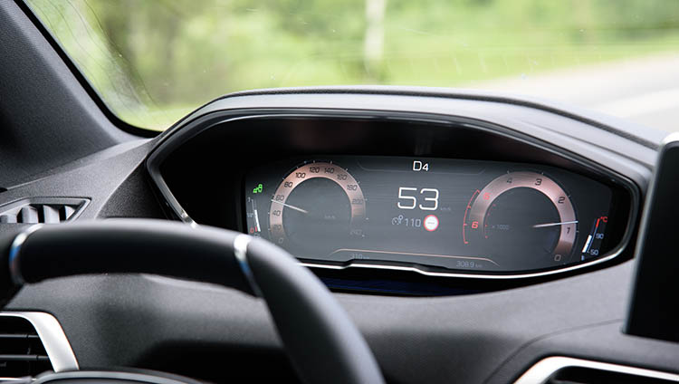  Peugeot 3008   i-Cockpit Amplify  