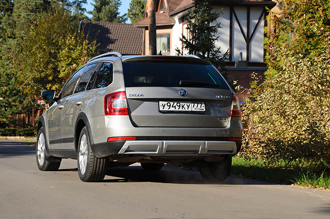 SKODA Octavia Scout