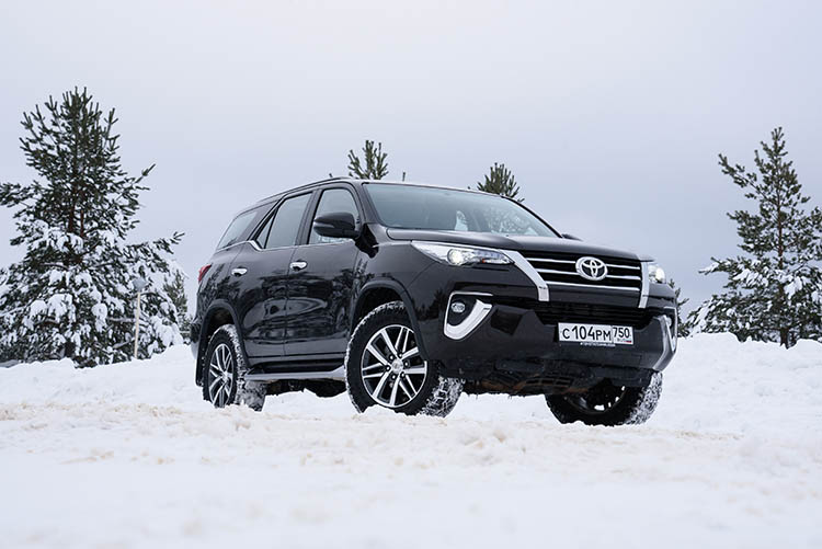 - Toyota Fortuner:   