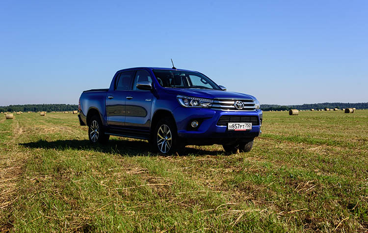   «»    Toyota Hilux