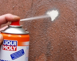         - Liqui Moly «  Schnell-Reiniger».