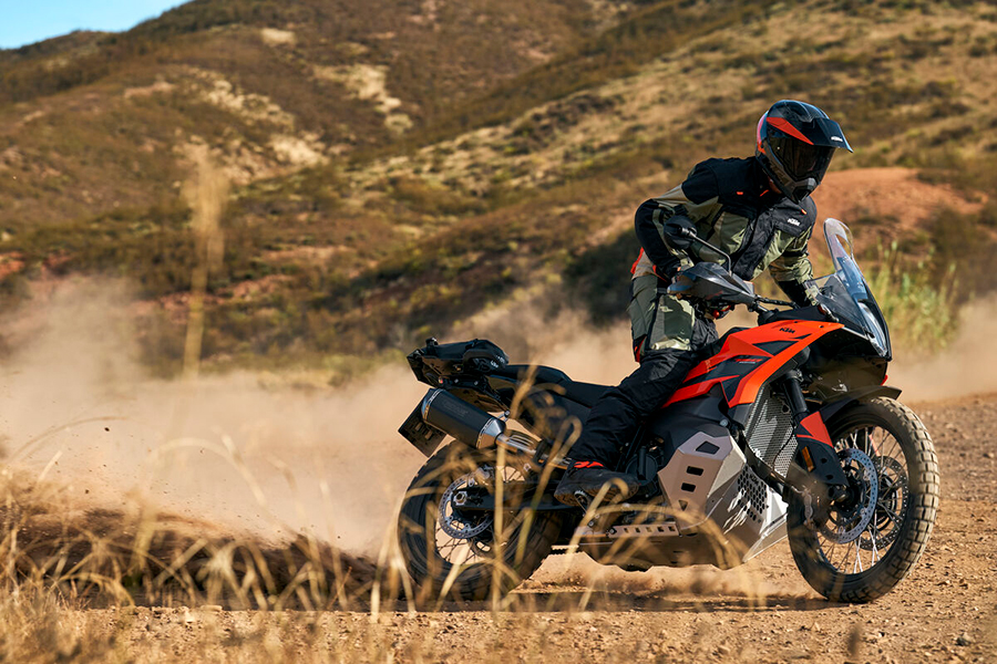 KTM 790 ADVENTURE 2025:    