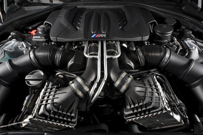   BMW M6       M TwinPower Turbo  560 . .