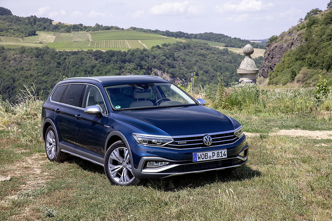  Volkswagen Passat Alltrack      .    ,   ,  -,  ESP    ,  Isofix    ,        ,      ,     ,     .