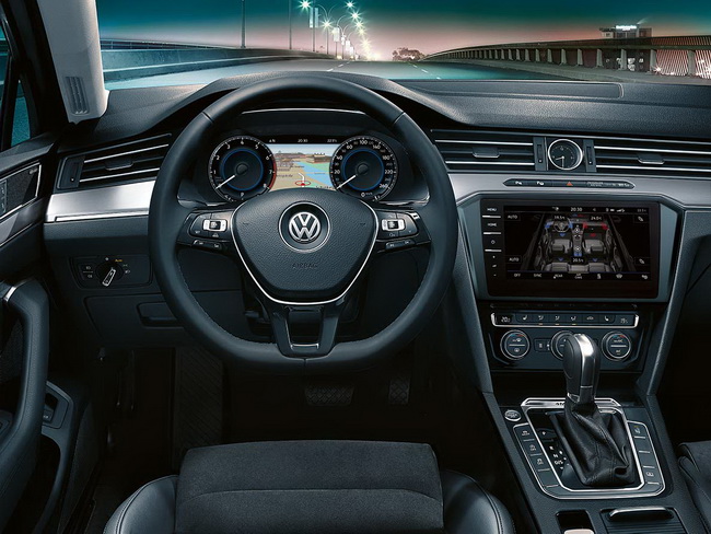  Volkswagen Passat  Volkswagen Passat Variant LIFE Plus    -.