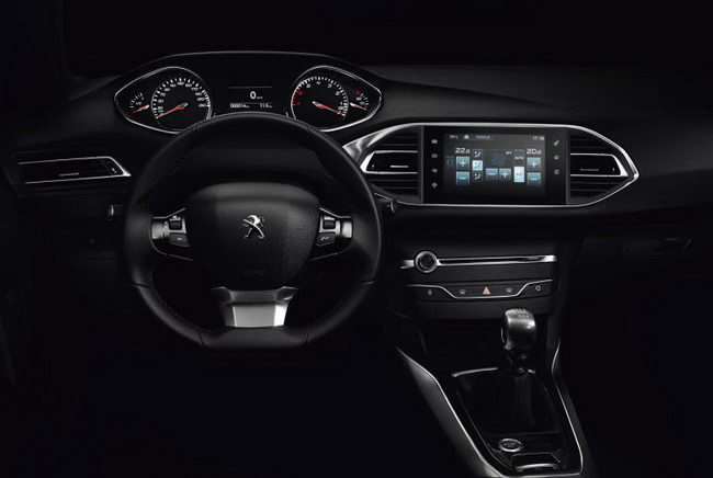   PEUGEOT 308   .     i-Cockpit –   ,     ,               ,       9,7     .