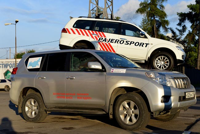    ,  ,  ,    ,    Pajero Sport.    :  Toyota Land Cruiser Prado 150       Mitsubishi Pajero Sport.